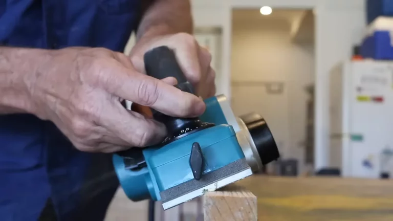 11 Common Electric Planer Problems [Easy Fixes!]