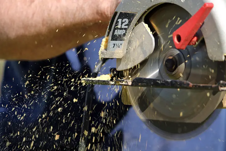 image of a ryobi circular saw